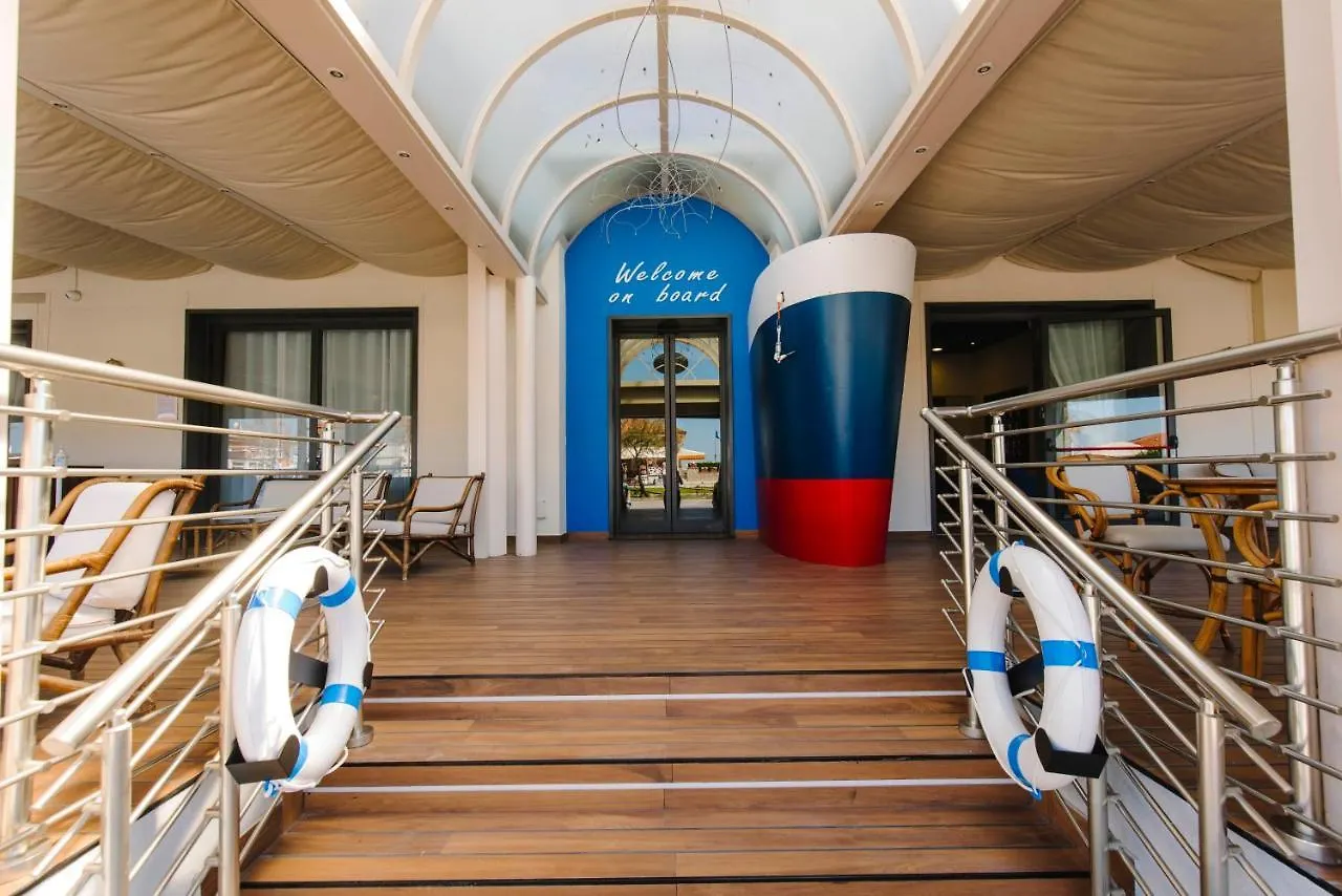 Hotel Giulia Lido di Camaiore 3*,